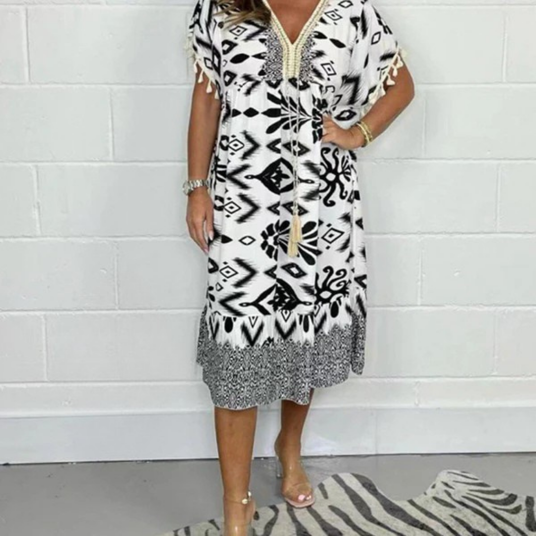 NADIA | Letnia sukienka z dekoltem V i frędzlami na krótkich rękawach