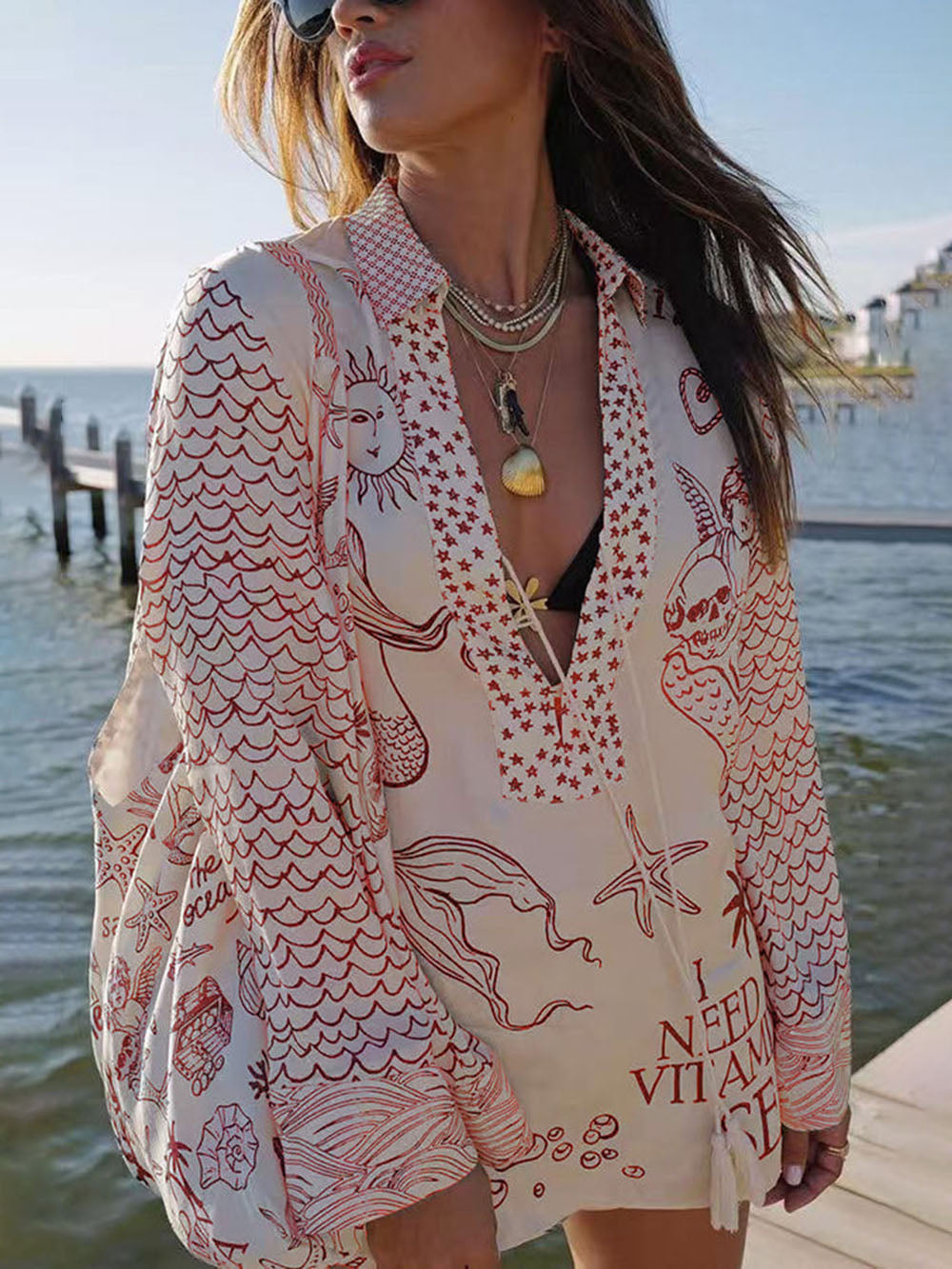 AQUA | Unikalny zestaw koszuli z satyny z nadrukiem Live By Water i szortów z elastycznym pasem